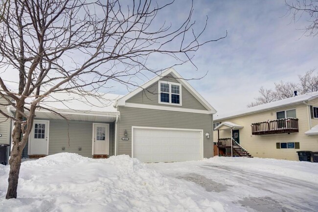 Building Photo - 516 Ford Drive