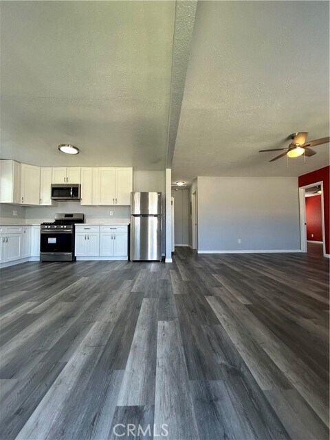Foto del edificio - 8523 Cedar St