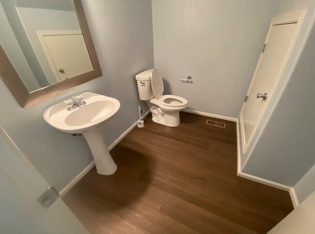 Foto del edificio - Desirable Bethel home 3BD/2.5 BA - Close t...