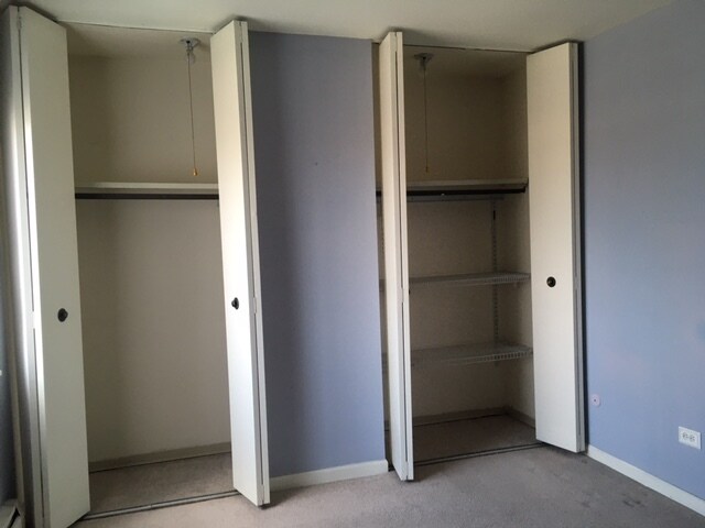 Foto del edificio - 361 W Hawthorne Cir