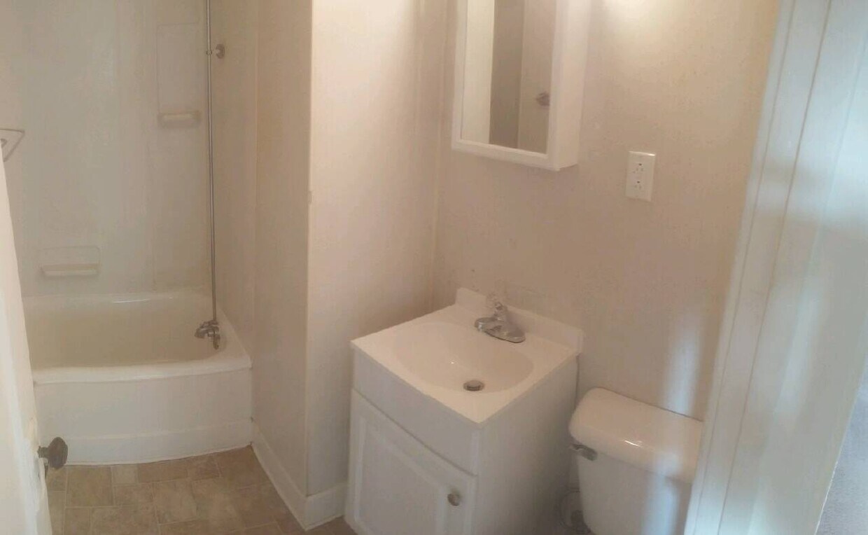 Foto principal - 3619 Wayne Avenue