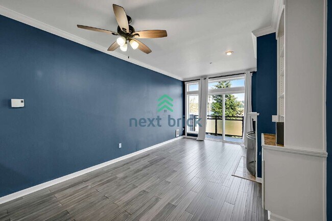 Foto del edificio - 3 BED & 3 BATH CONDO FOR RENT