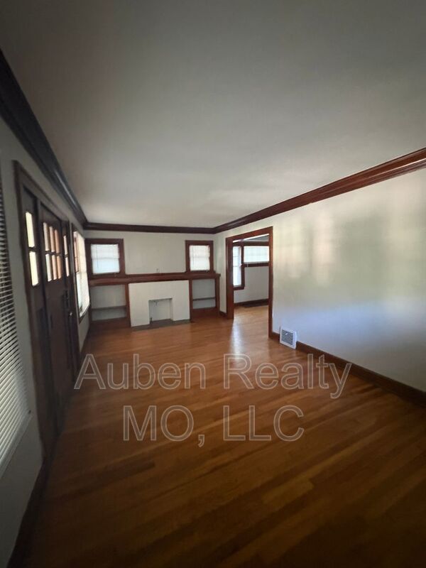 Foto del edificio - 5424 Charlotte St
