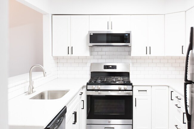 Building Photo - 212 Westchester Ct