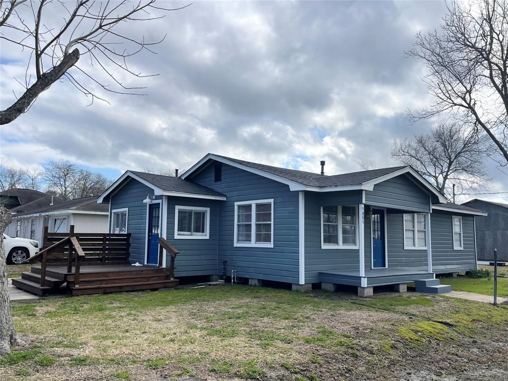 1051 Ave A, Bacliff, TX 77518 House Rental in Bacliff, TX