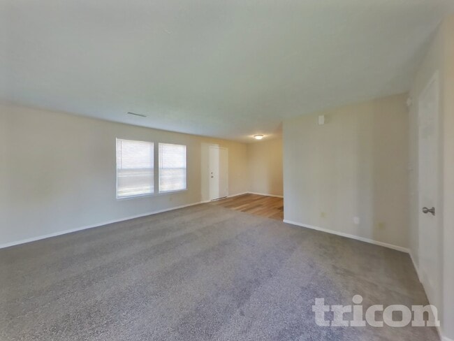 Building Photo - 779 Fern St