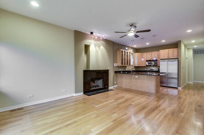 Foto del edificio - 928 N Wood St