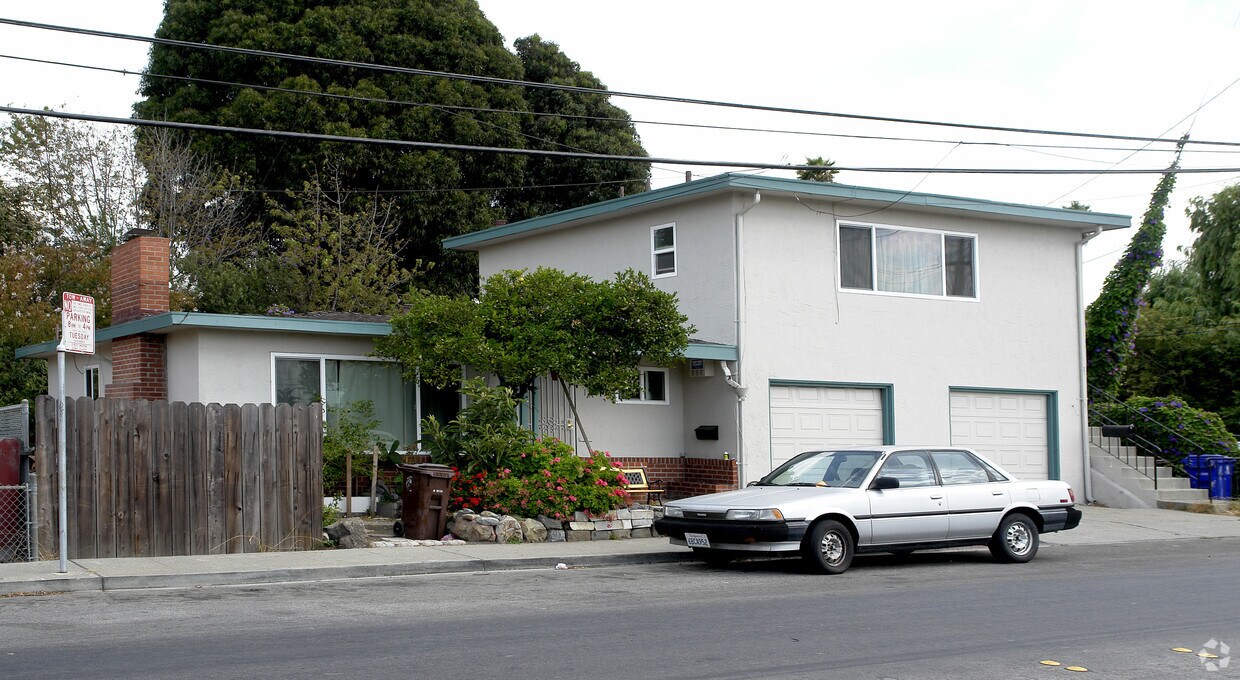 Building Photo - 1251 Brookside Dr