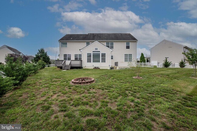 Building Photo - 73 Anthony Taylor Way