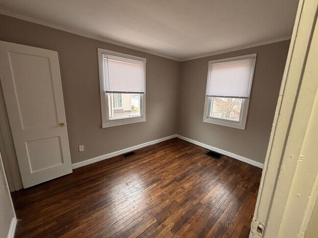 Foto del edificio - 4446 Prescott Ave