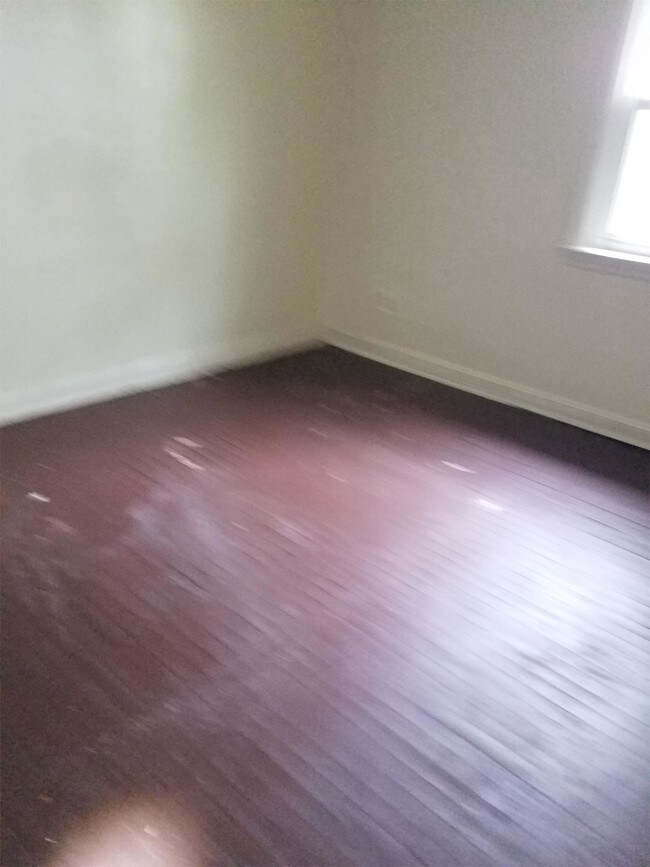 Building Photo - 8 Paynter Dr