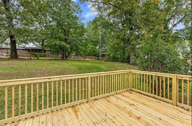 Building Photo - Cozy and Newly Renovated 3 Bedroom 1 Bath ...