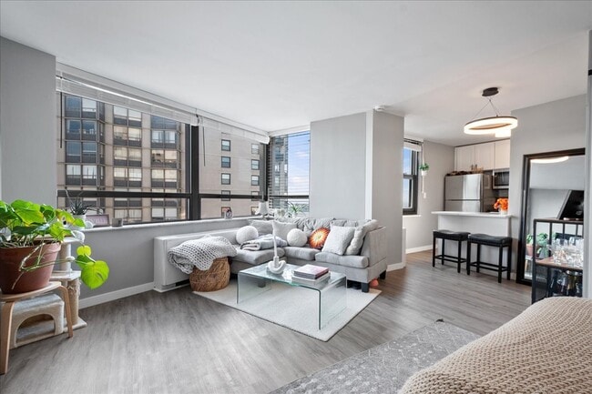 Foto del edificio - 5701 N Sheridan Rd