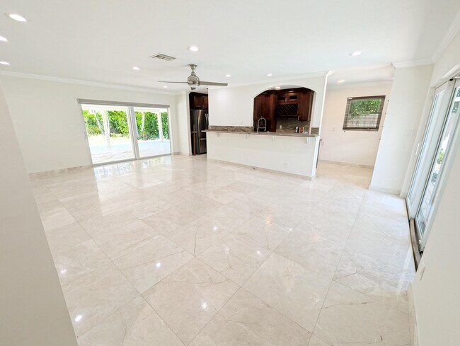 Foto del edificio - 701 NW 8th Ave
