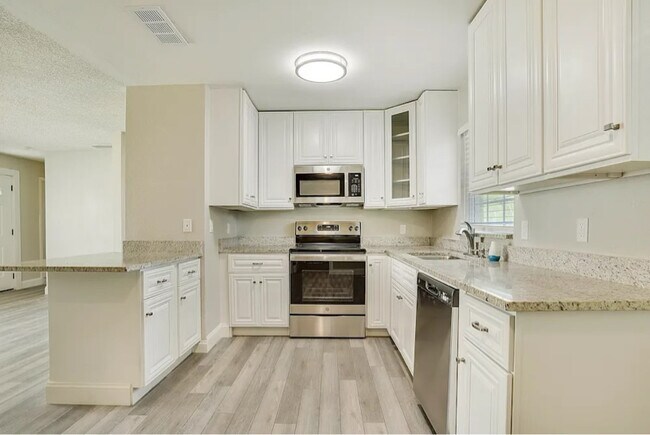 Foto del edificio - 91827 Sarnow Dr