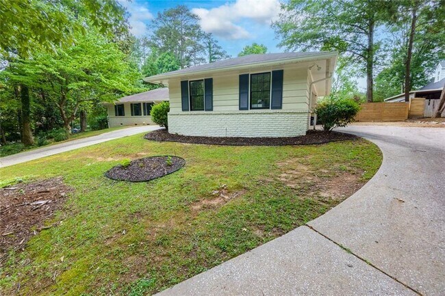 Building Photo - 7330 Hunters Branch Dr NE