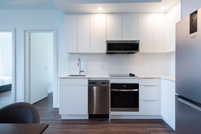 Building Photo - 1055-1055 Rue Lucien-L'Allier
