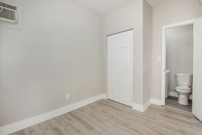Foto del edificio - 1012 SW 4th St