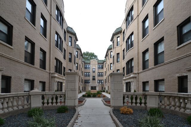 Building Photo - 4133 N Ashland Ave
