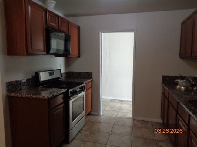 Building Photo - East Lancaster One Story Offering 1260 sq. ft.