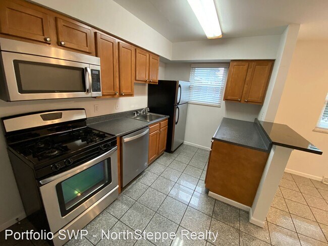 Building Photo - 3 br, 2 bath Apartment - 1451-1461 Worthin...