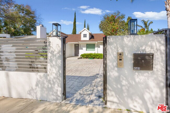 Foto del edificio - 4503 Vesper Ave