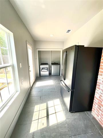 Building Photo - 602 S Mockingbird Ln
