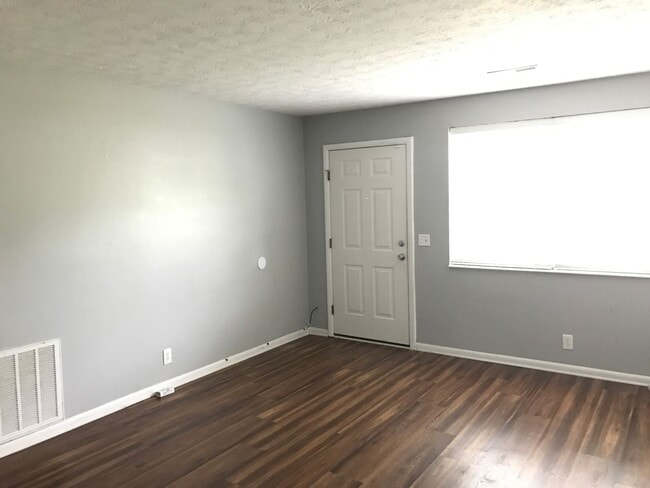 Building Photo - Great 2 Bed 1 Bath Home in the Nations!