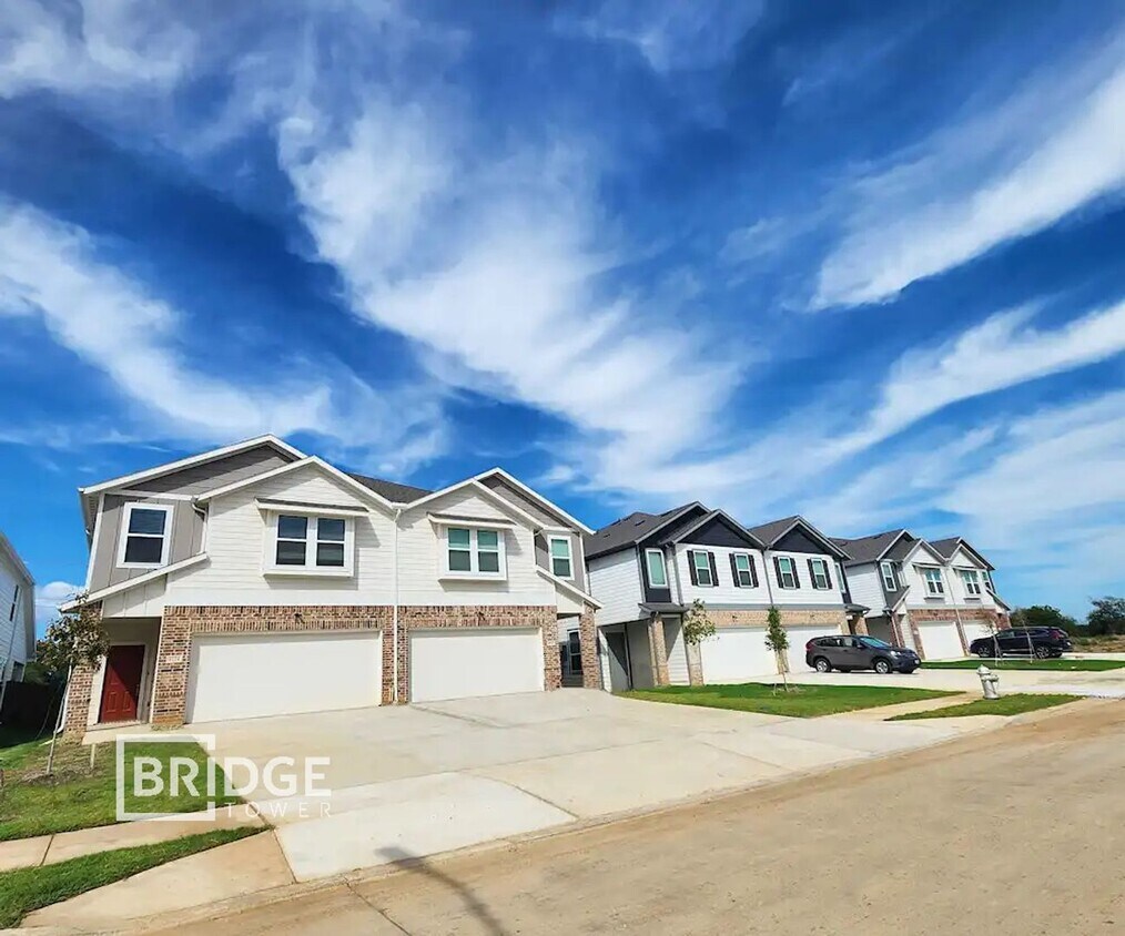 Foto principal - 4125 Tobin Dr