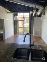 Building Photo - 420 N Adams St