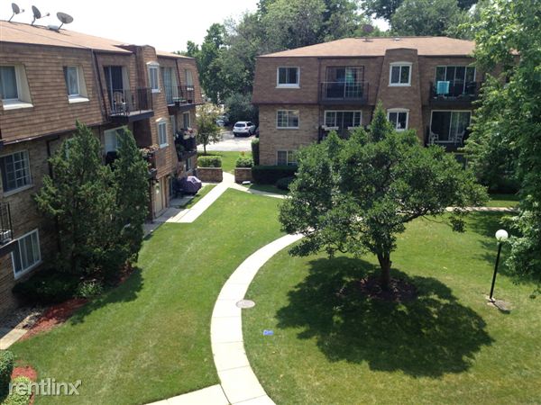 Primary Photo - 9432 Bay Colony Dr
