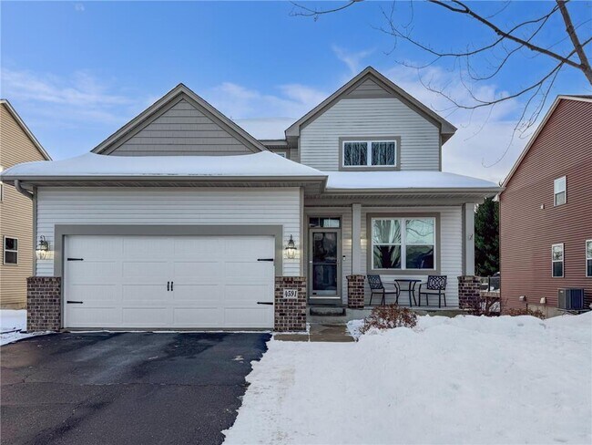 Foto del edificio - 4591 Empress Way N