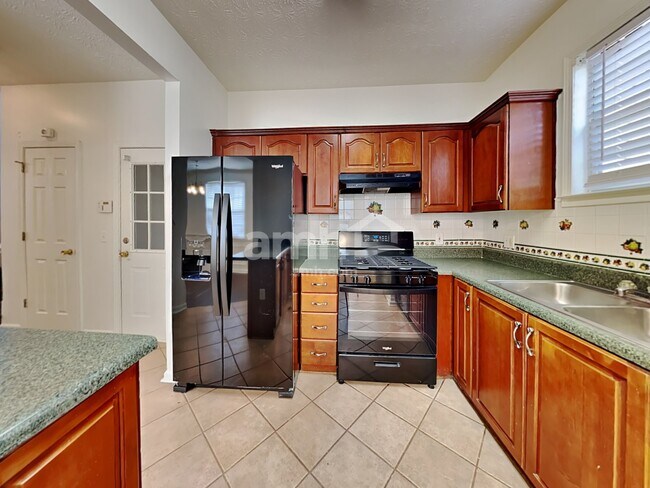 Building Photo - 3511 English Oaks Drive NW