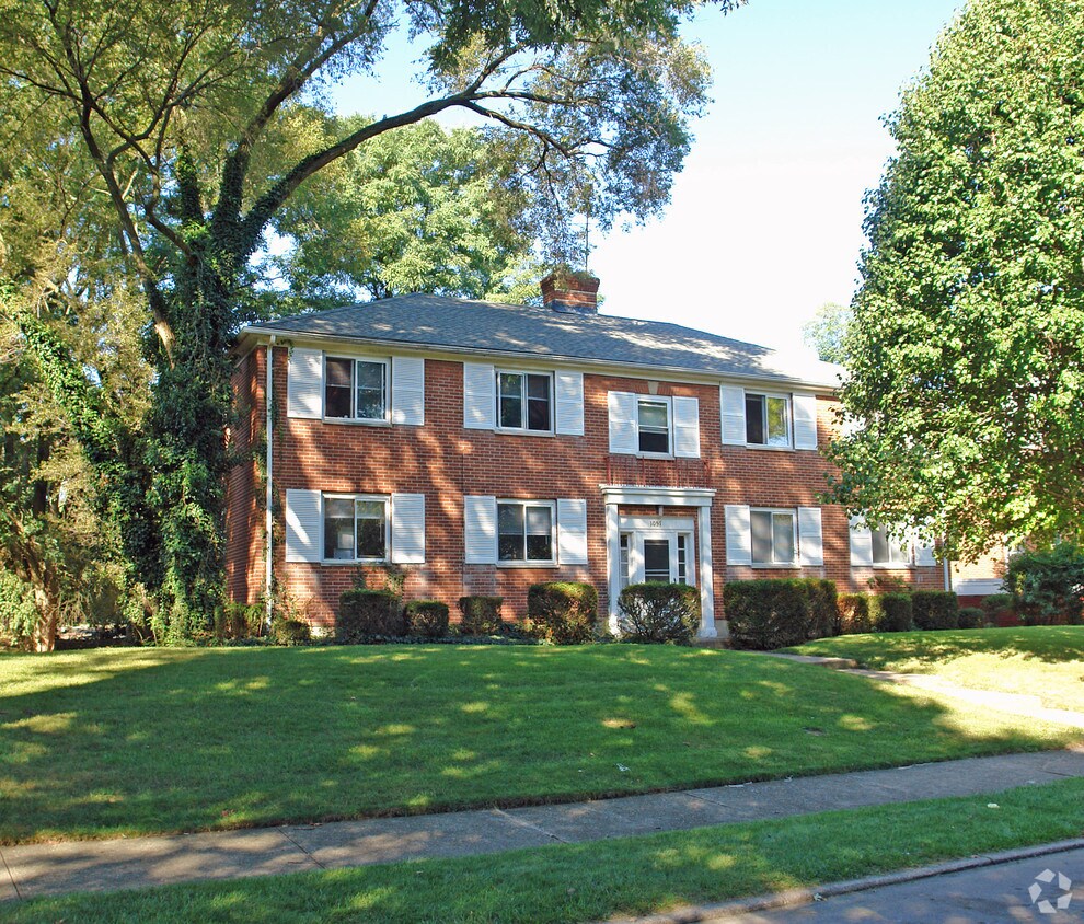 Primary Photo - 1051-1057 Broadview Blvd S