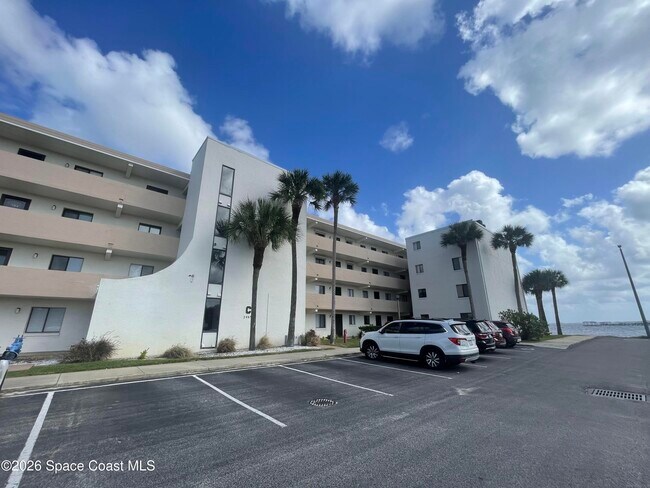 Foto del edificio - 2469 S Washington Ave