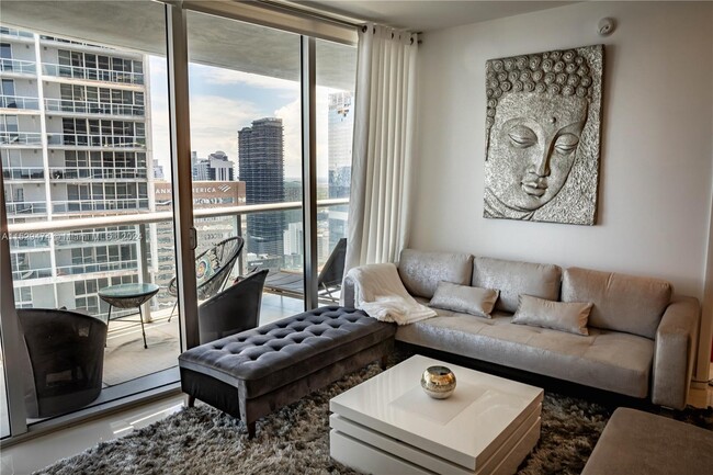 Building Photo - 475 Brickell Ave