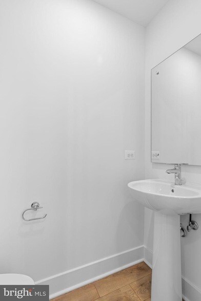 Building Photo - 3104 Camber Pl