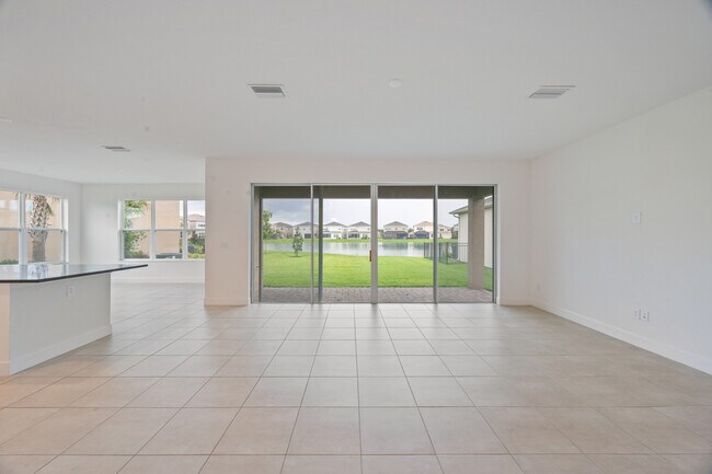 Foto del edificio - 3488 Great Banyan Way