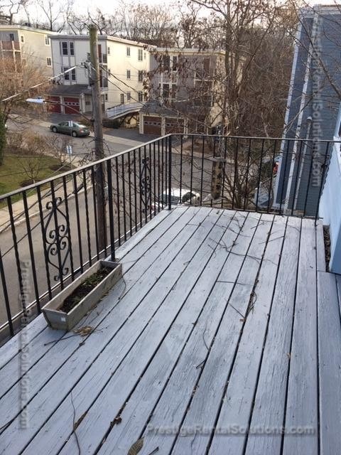 Foto del edificio - 33 Lourdes Ave