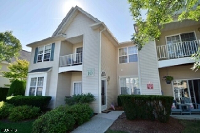 Building Photo - 370 Cambridge Dr