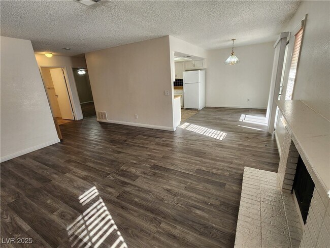 Foto del edificio - 6627 W Tropicana Ave