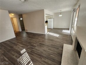 Building Photo - 6627 W Tropicana Ave