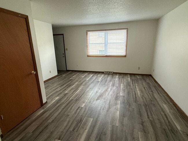 Building Photo - vp1327