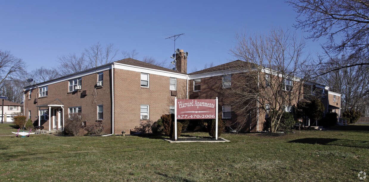 Primary Photo - Havard Apartments