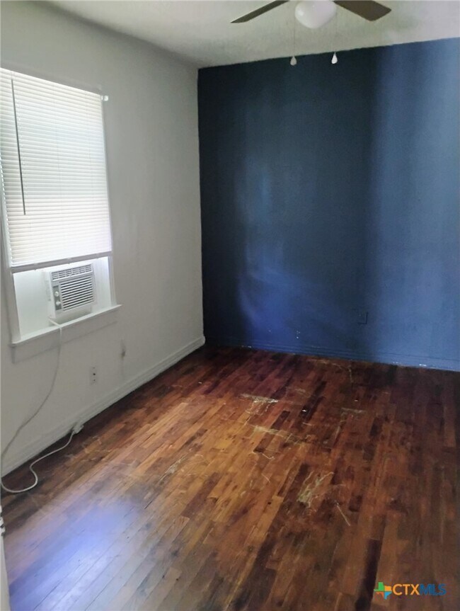 Foto del edificio - 921 Mimosa St