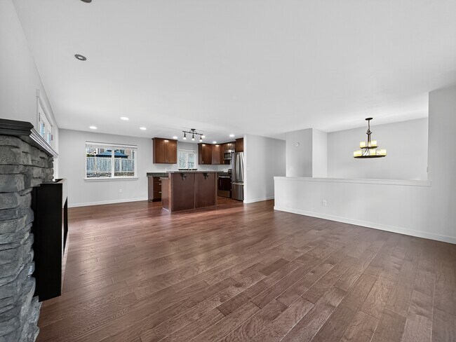 Foto del edificio - 16218 3rd Ave SE