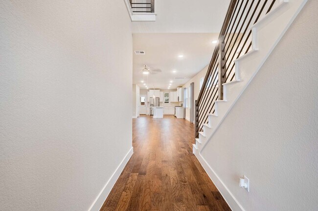 Building Photo - Amazing 4 Bedroom, 2.5 Bath, Former Model Home in Wells Branch