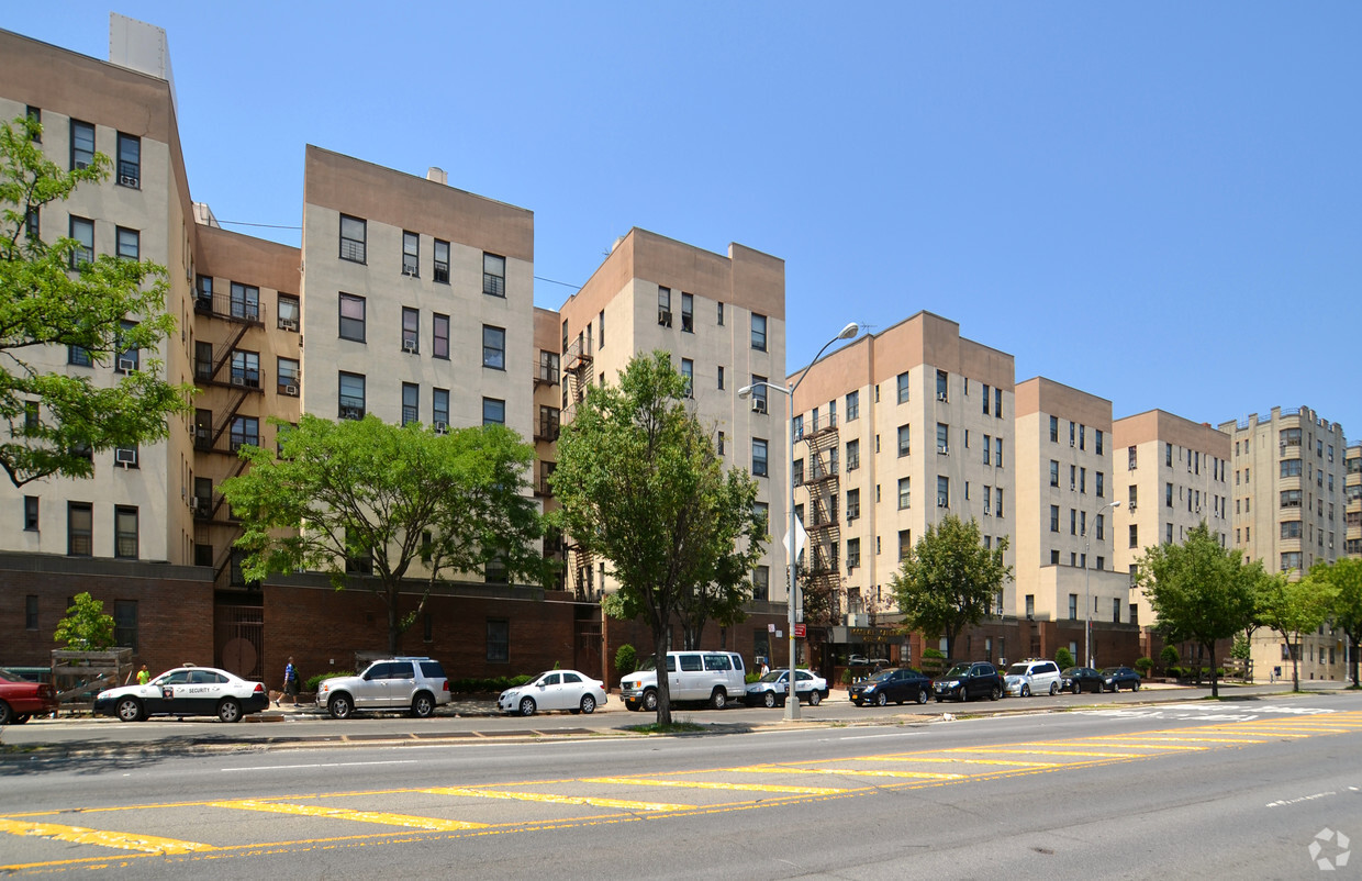 Foto del edificio - Roosevelt Gardens