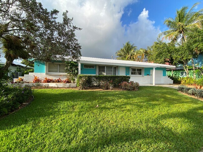 Building Photo - 960 SW 14th St