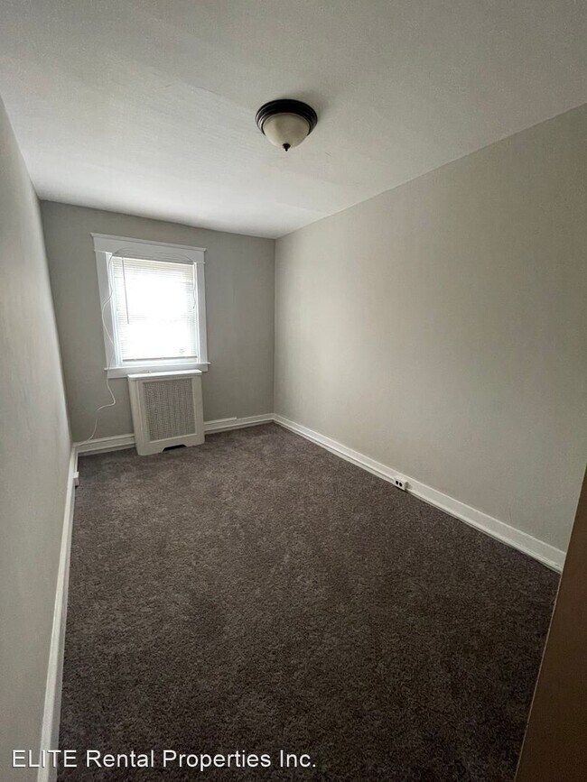Building Photo - 3 br, 1.5 bath House - 223 Roberta Avenue